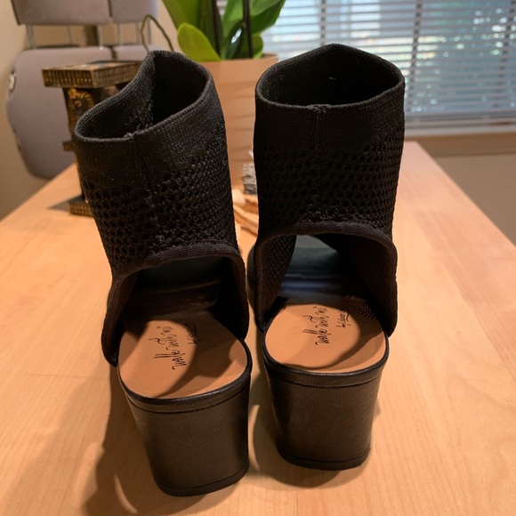 Coldwater Creek Walk With Me - Picture 3 of 4